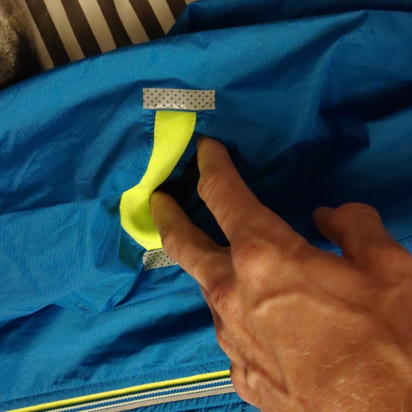 Craft Hybrid Running Jacket - Picture 3 of 4